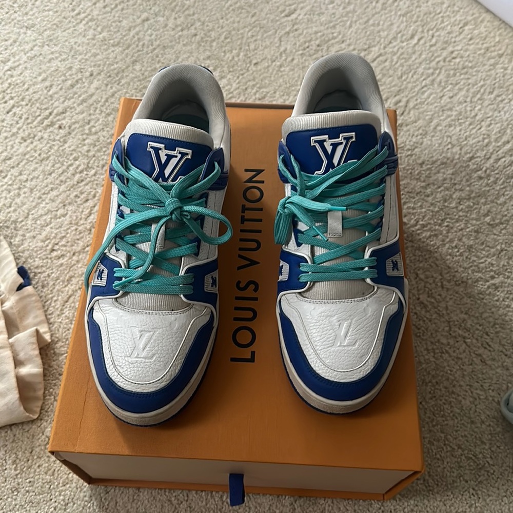 Authentic Louis Vuitton sneakers/shoes